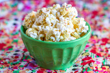 Birthday Cake Popcorn on Birthday Cake Batter Popcorn